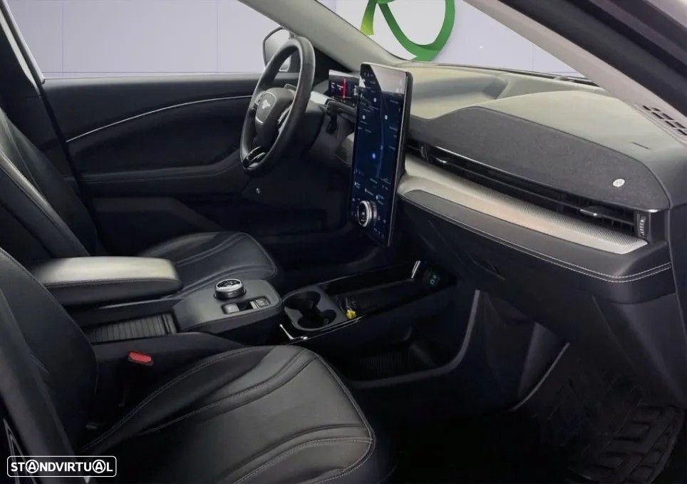 Ford Mustang Mach-E 75.7 kWh Base - 7