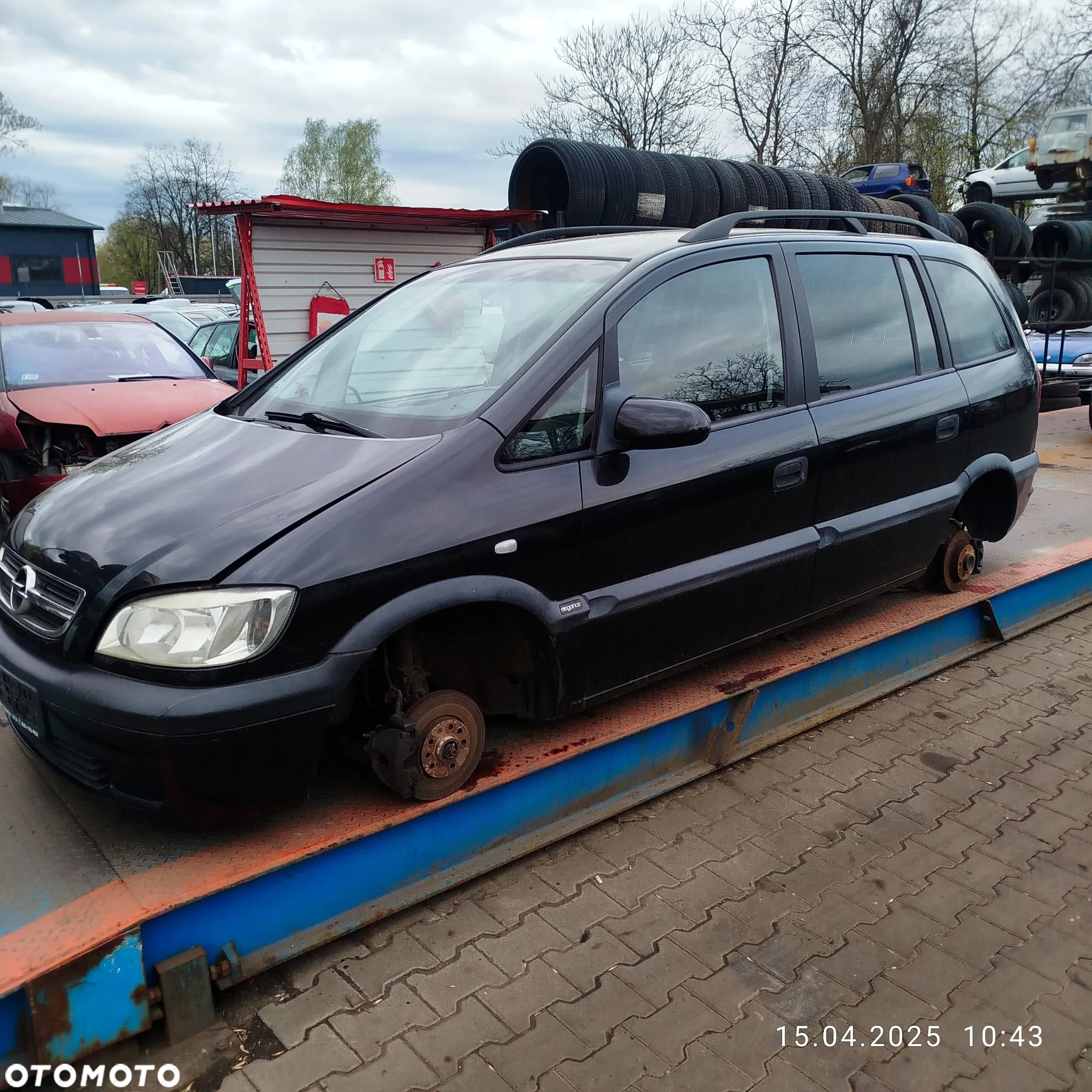 Opel Zafira A na części . - 3