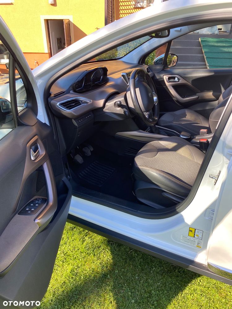 Peugeot 2008 1.6 VTi Allure - 4
