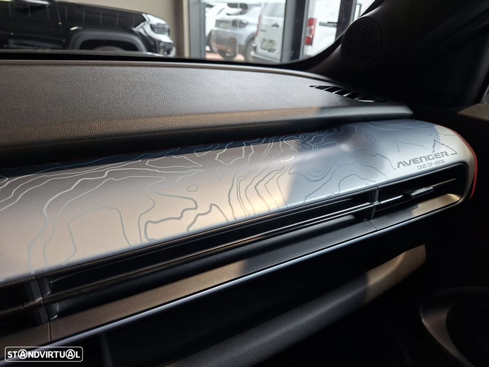 Jeep Avenger 1.2 4xe Hybrid eAWD The North Face - 8