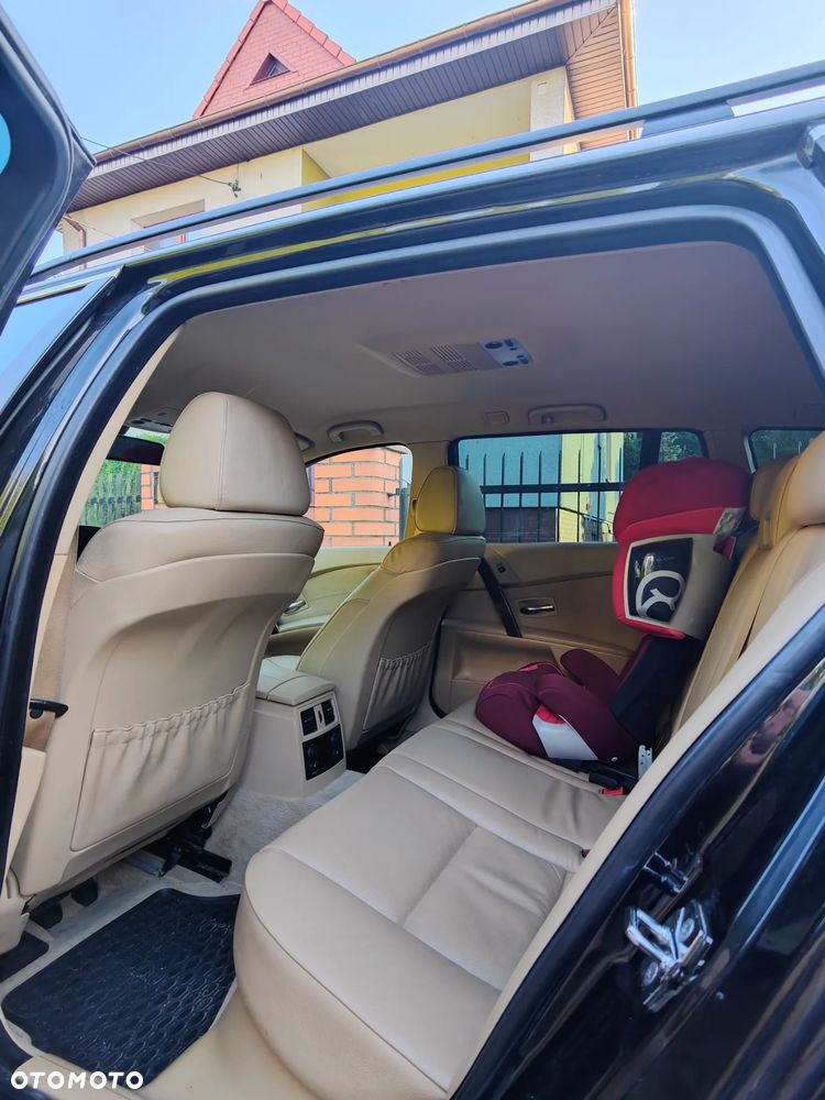 BMW Seria 5 523i - 13