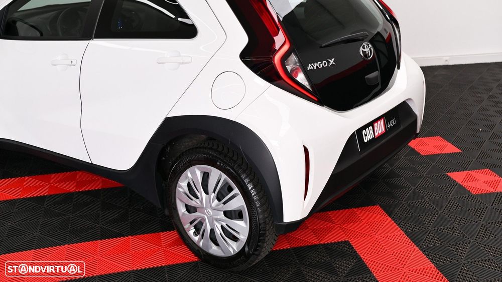 Toyota Aygo X 1.0 Play CVT - 7