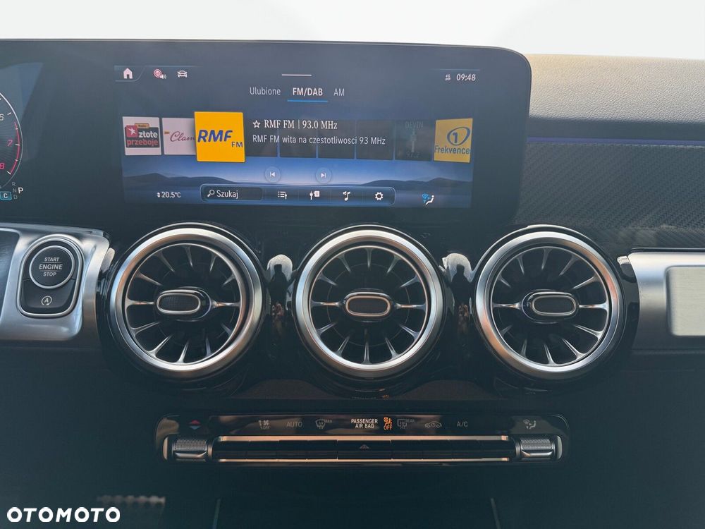 Mercedes-Benz GLB - 21