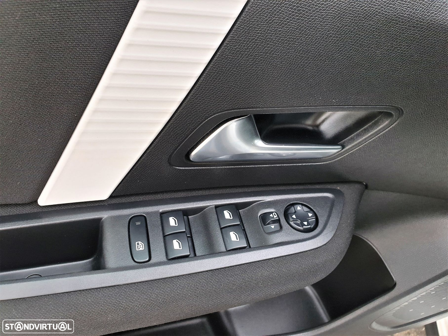 Citroën C4 BlueHDi 110 Stop&Start FEEL PACK - 11