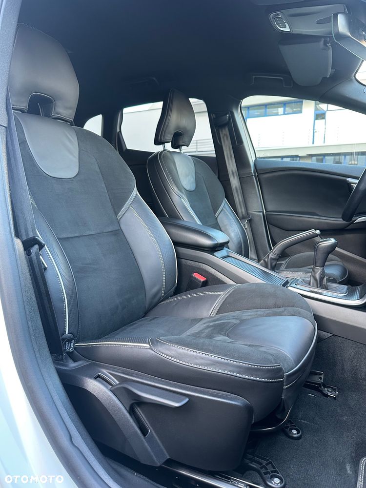 Volvo V40 T2 RDesign - 22