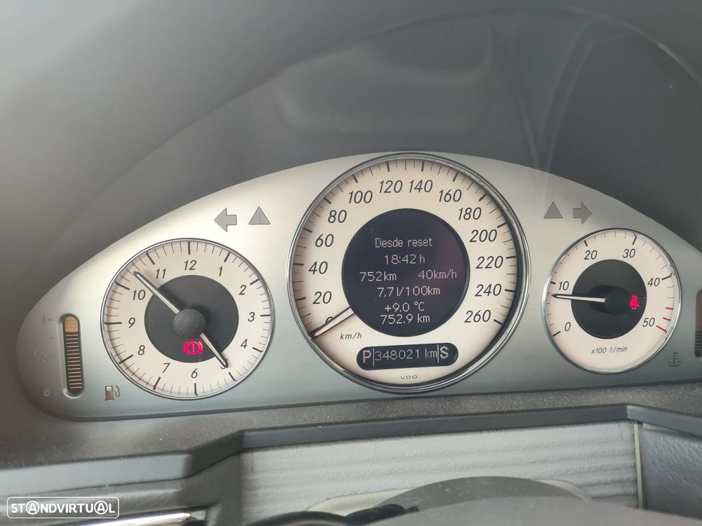 Mercedes-Benz E 270 - 11