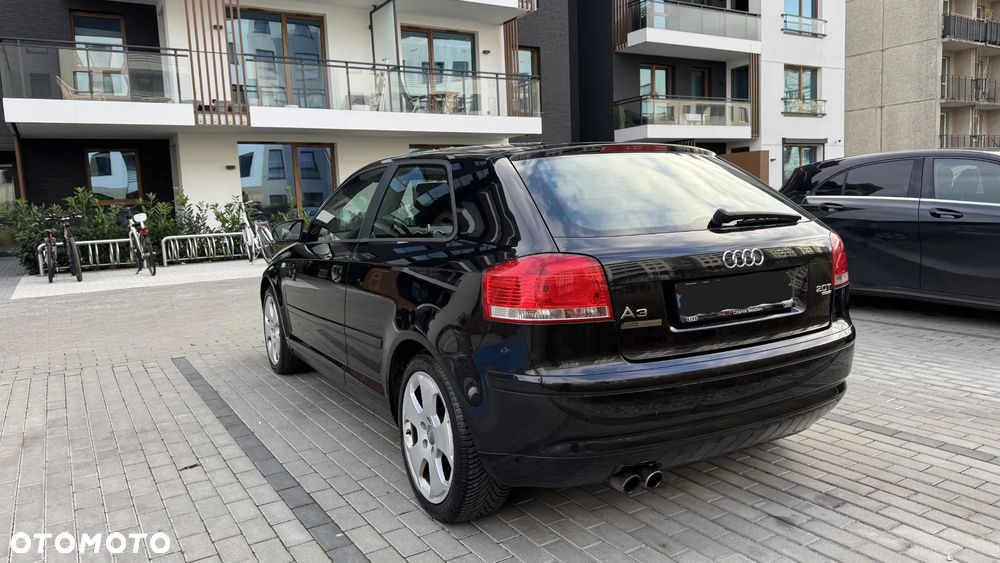 Audi A3 3-drzwiowe 2.0 TFSI quattro Ambition - 3