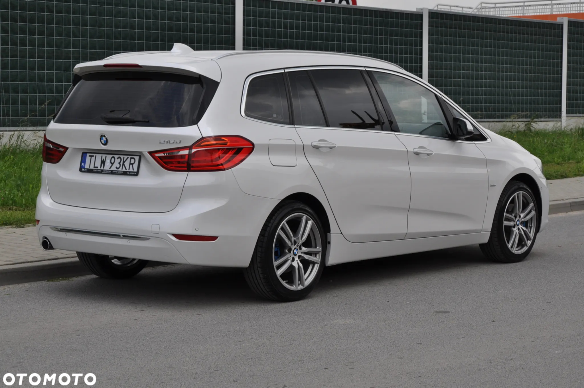 BMW Seria 2 216d Luxury Line - 2