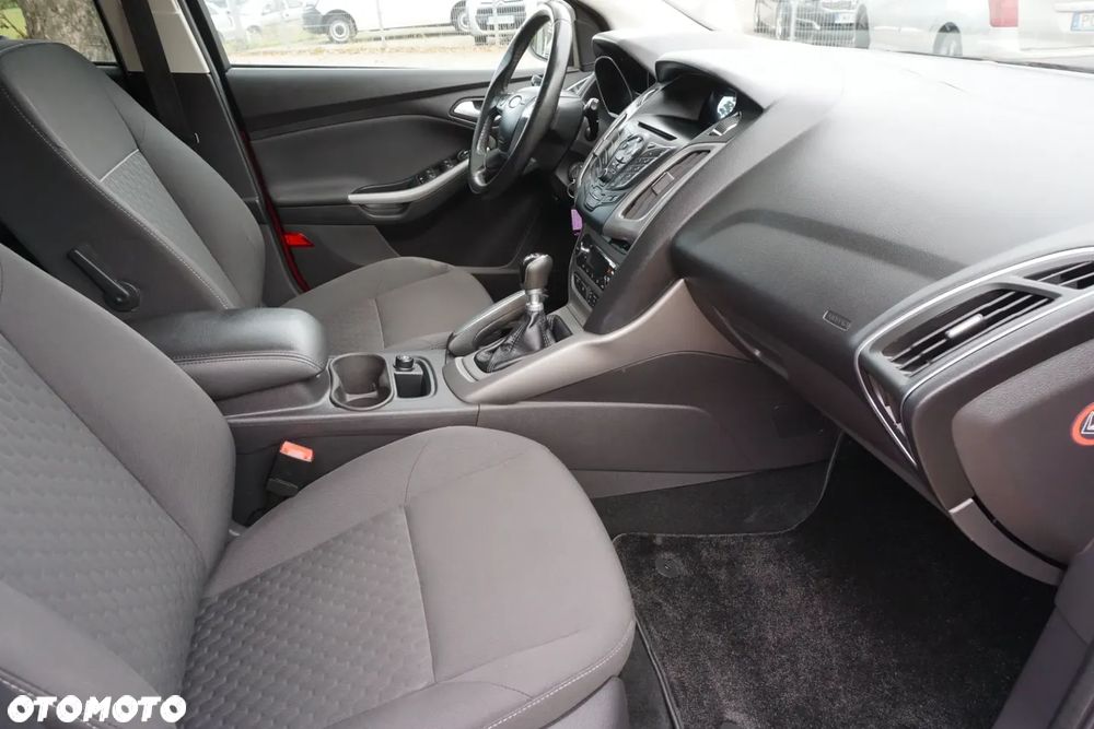 Ford Focus 1.6 EcoBoost S&S - 16