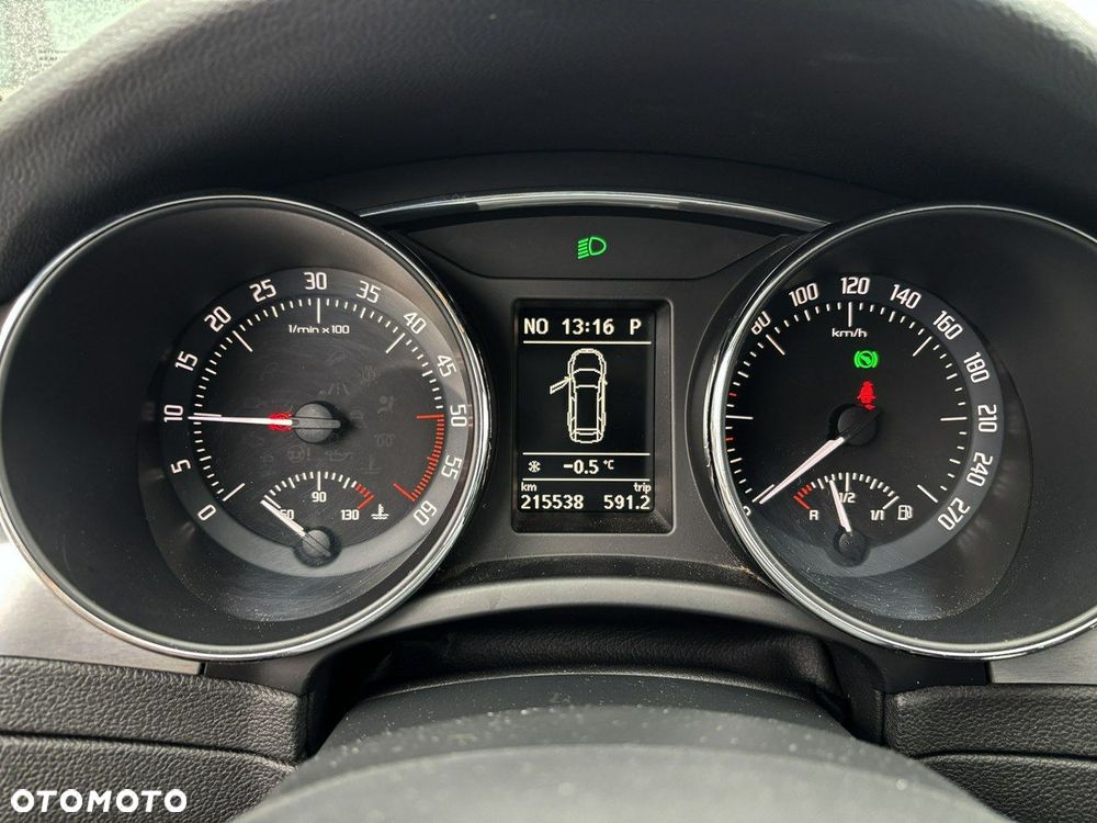 Skoda Superb 2.0 TDI DSG Exclusive - 14