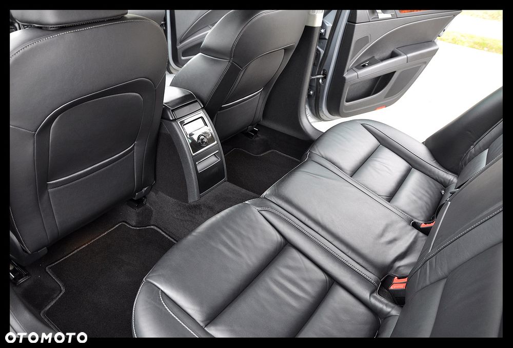Skoda Superb 2.0 TDI Exclusive - 23