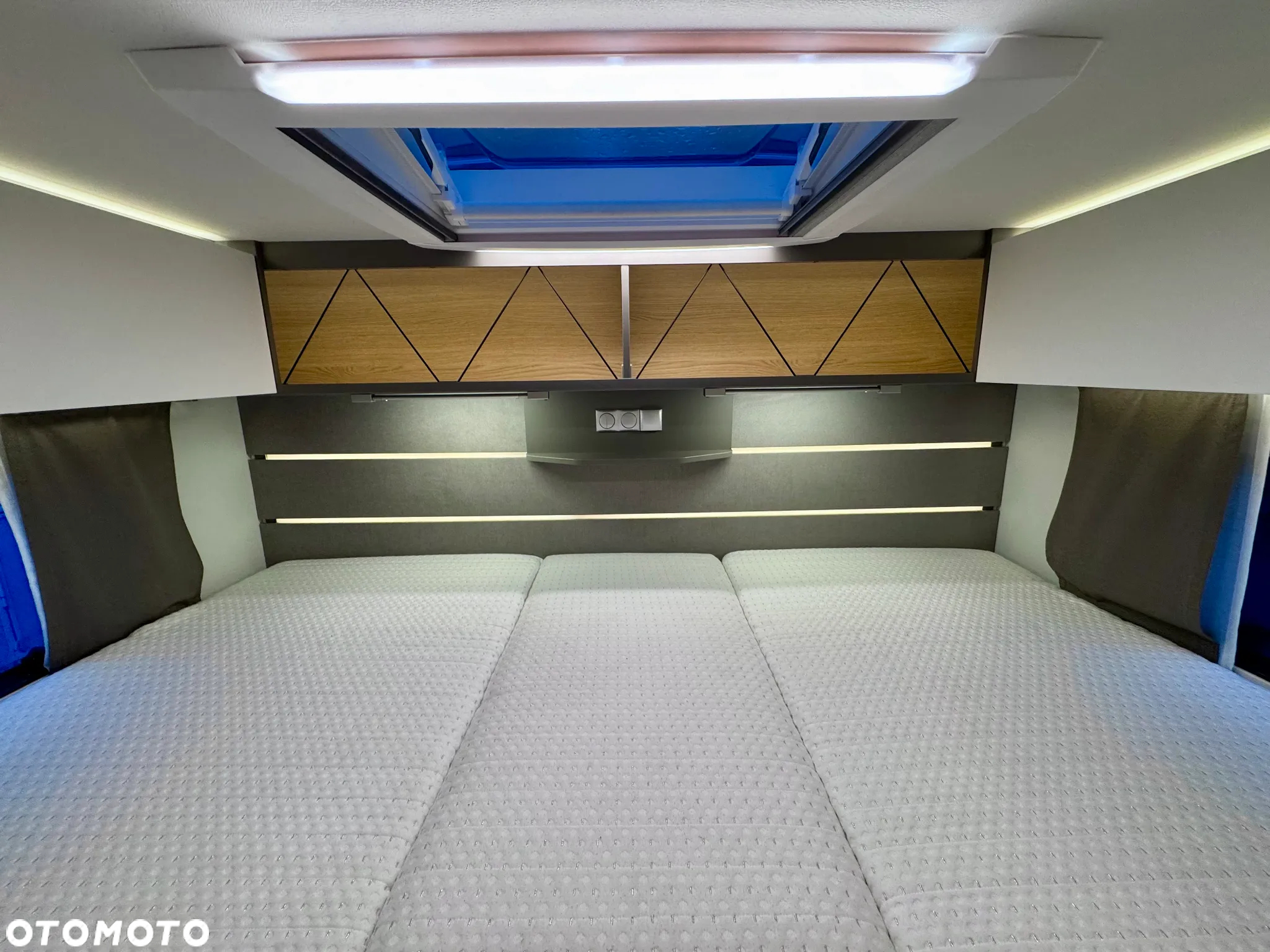 LMC Hymer H664 2023 Jak NOWY piękny kamper półintegra 4os bdb dopos. FV23% - 11