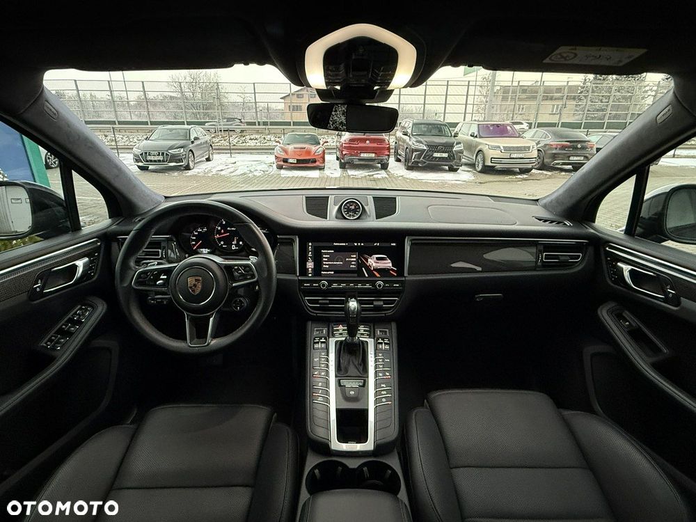 Porsche Macan - 32