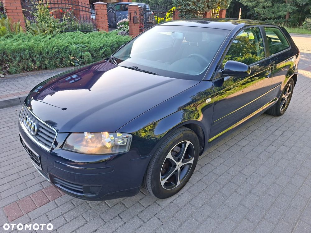 Audi A3 3-drzwiowe 1.6 Attraction - 1
