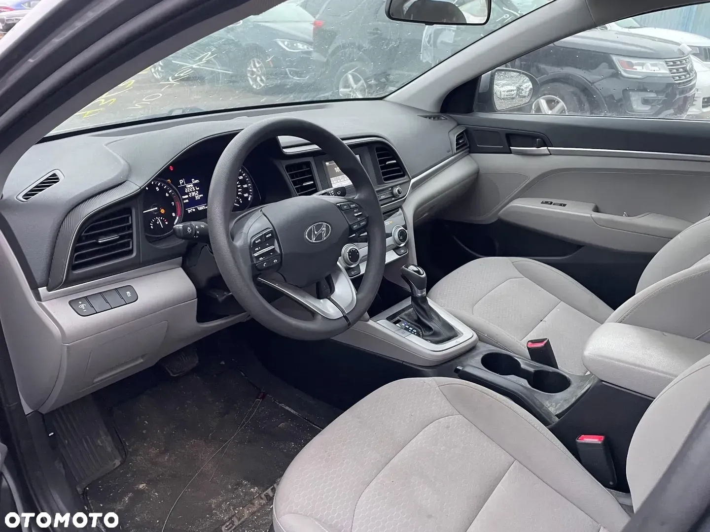 Hyundai Elantra - 6