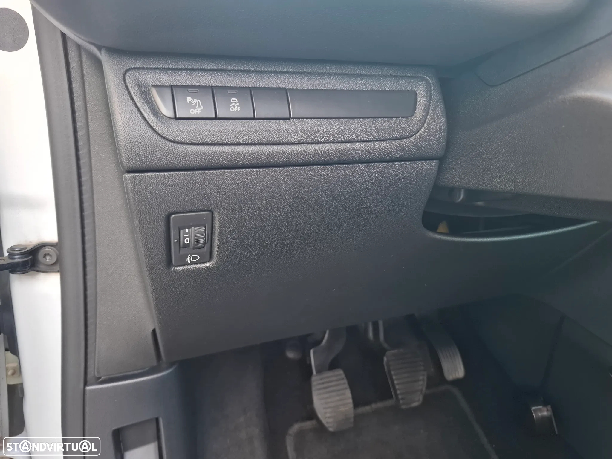 Peugeot 208 1.2 PureTech Active - 17