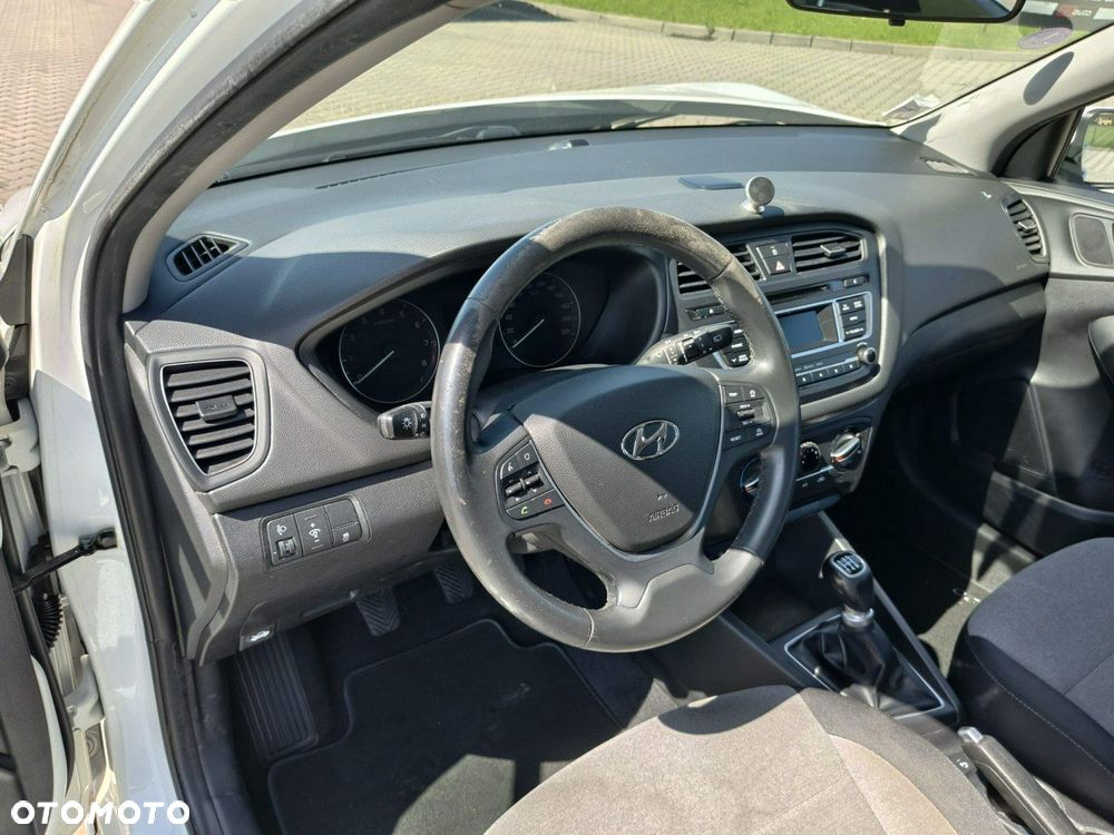 Hyundai i20 - 10