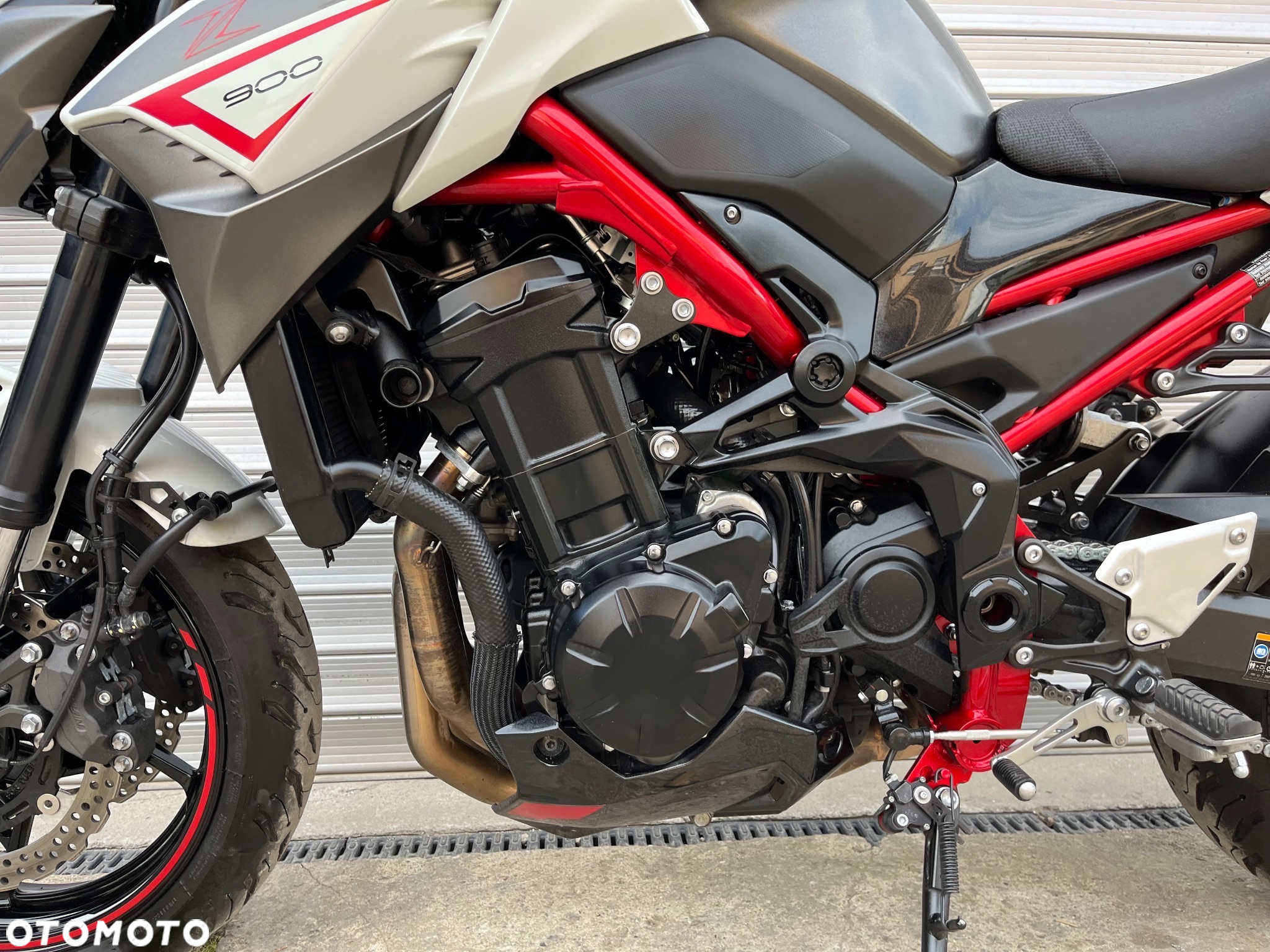 Kawasaki Z 900 - 12