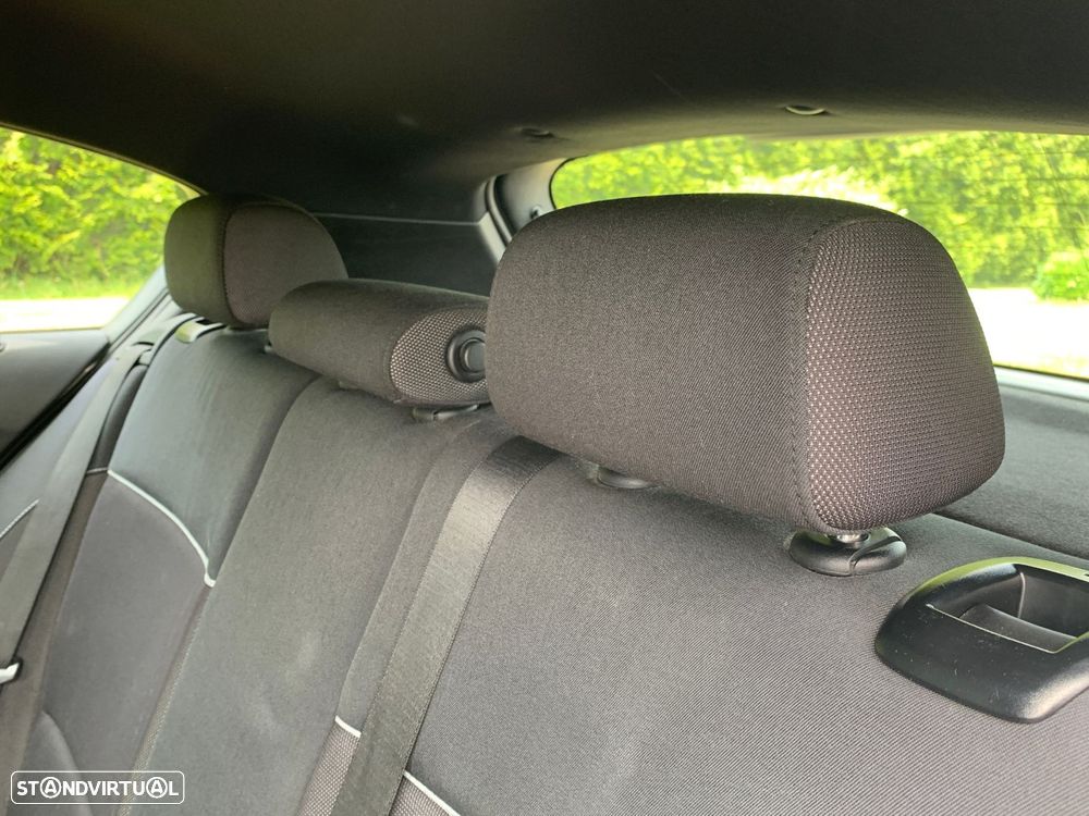 BMW 118 d Pack M - 14