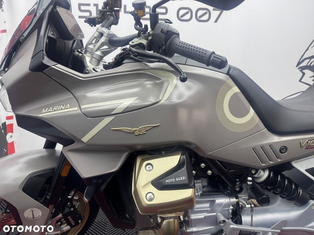 Moto Guzzi V100 Mandello - 12