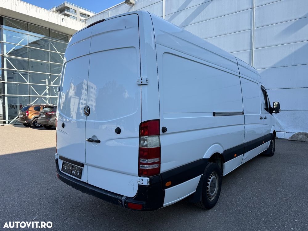 Mercedes-Benz Sprinter - 4