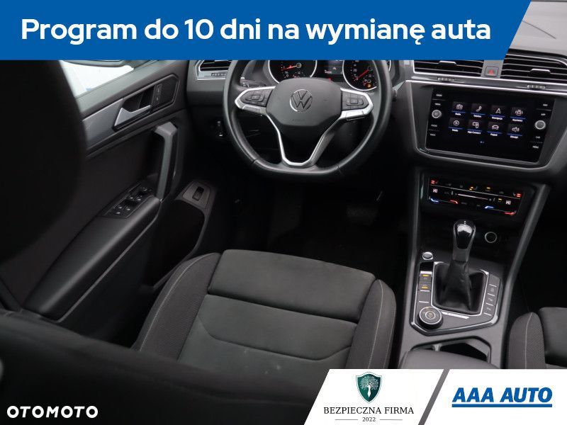 Volkswagen Tiguan - 9