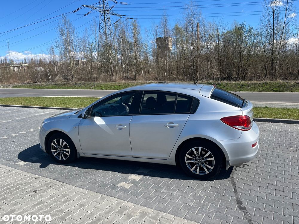Chevrolet Cruze 1.6 LS - 2