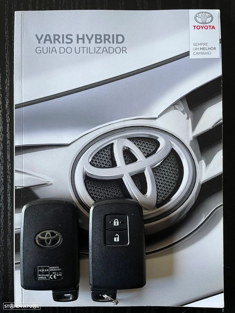 Toyota Yaris 1.5 HSD Sport - 37