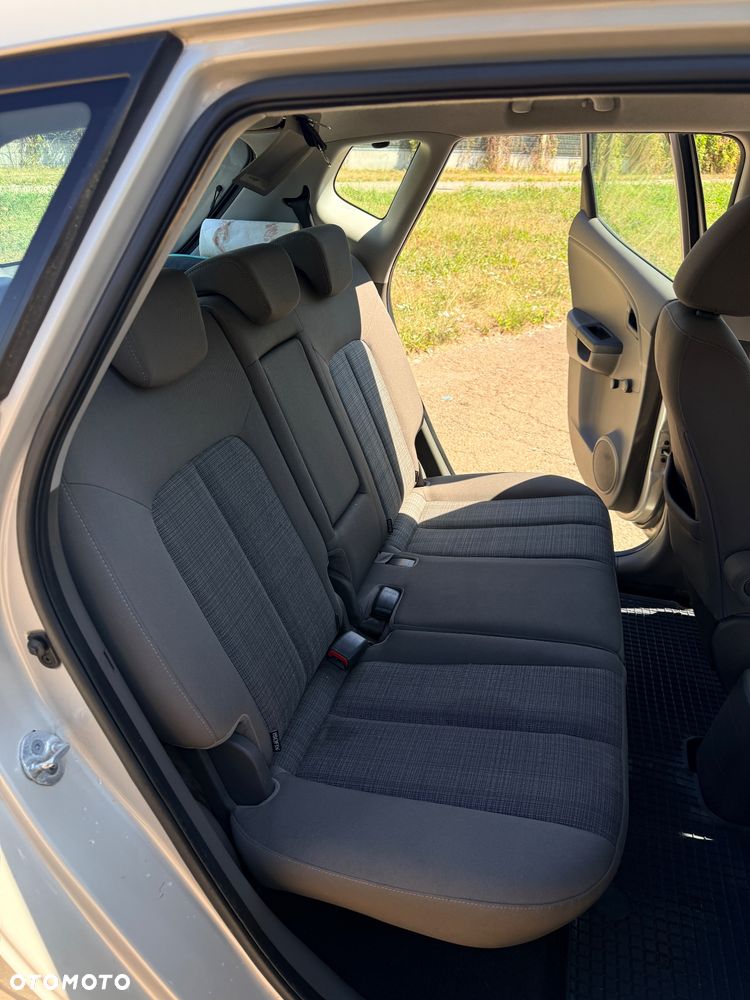 Kia Venga 1.4 L - 13