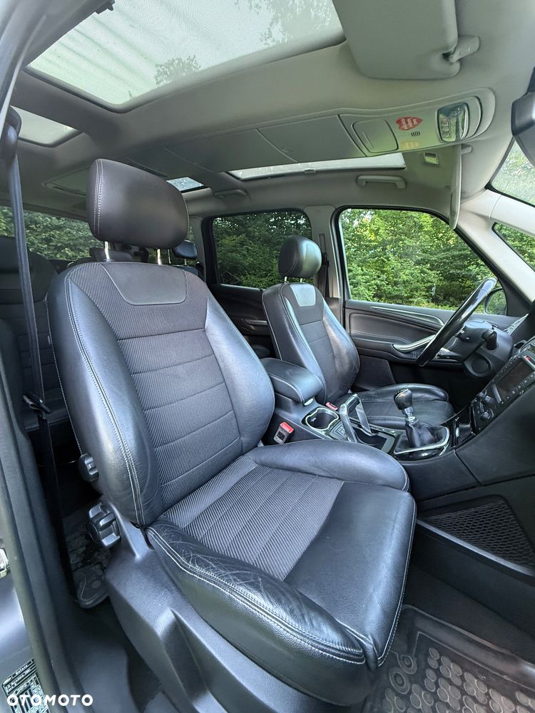 Ford Galaxy 2.0 TDCi Ghia - 11