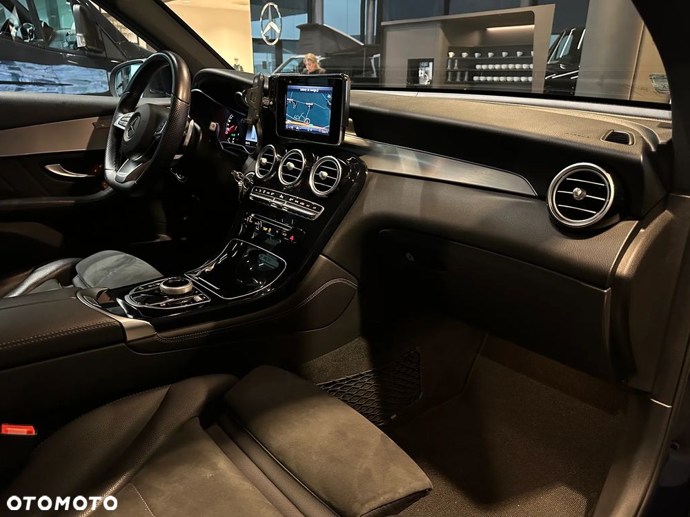 Mercedes-Benz GLC - 16