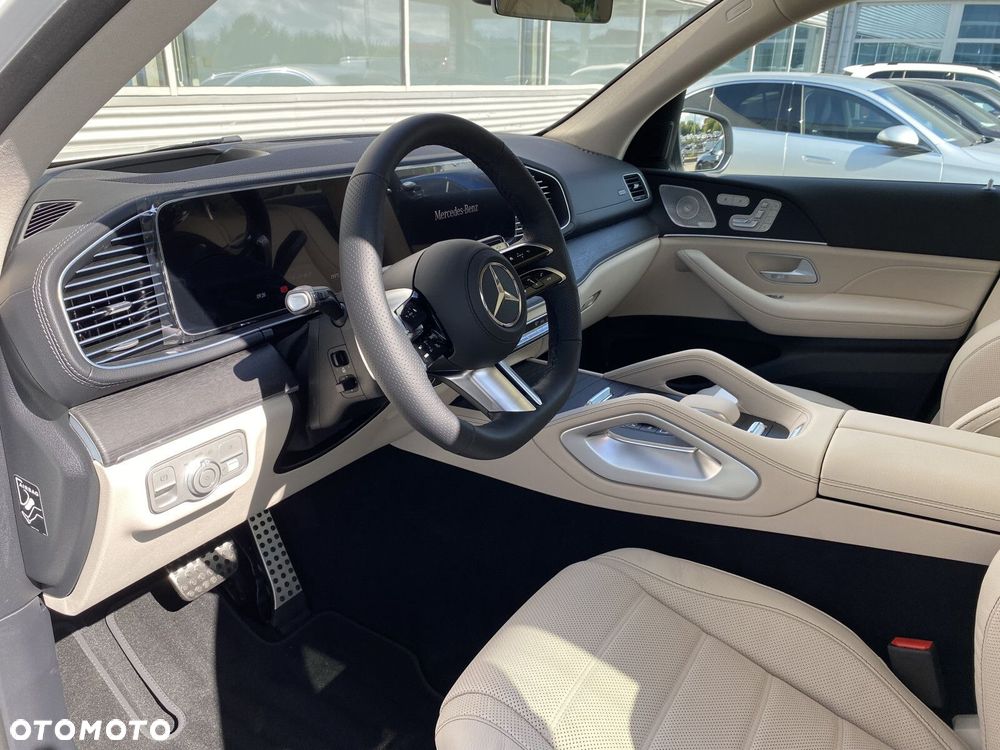 Mercedes-Benz GLS - 9