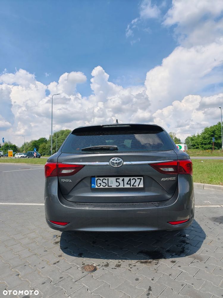 Toyota Avensis 1.8 Premium MS - 7