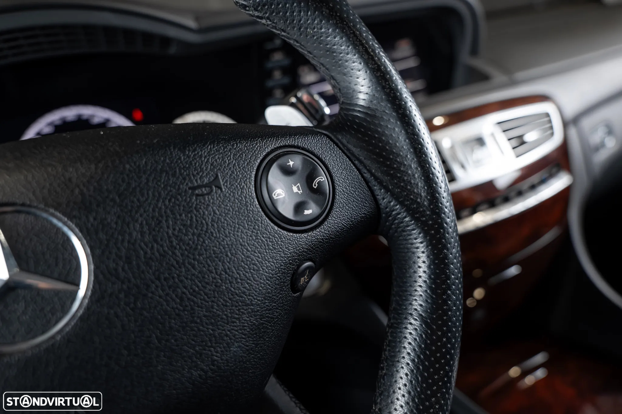 Mercedes-Benz CL 63 AMG Standard - 12