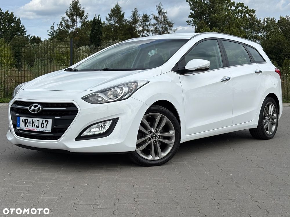 Hyundai i30 blue Kombi 1.6 GDi Style