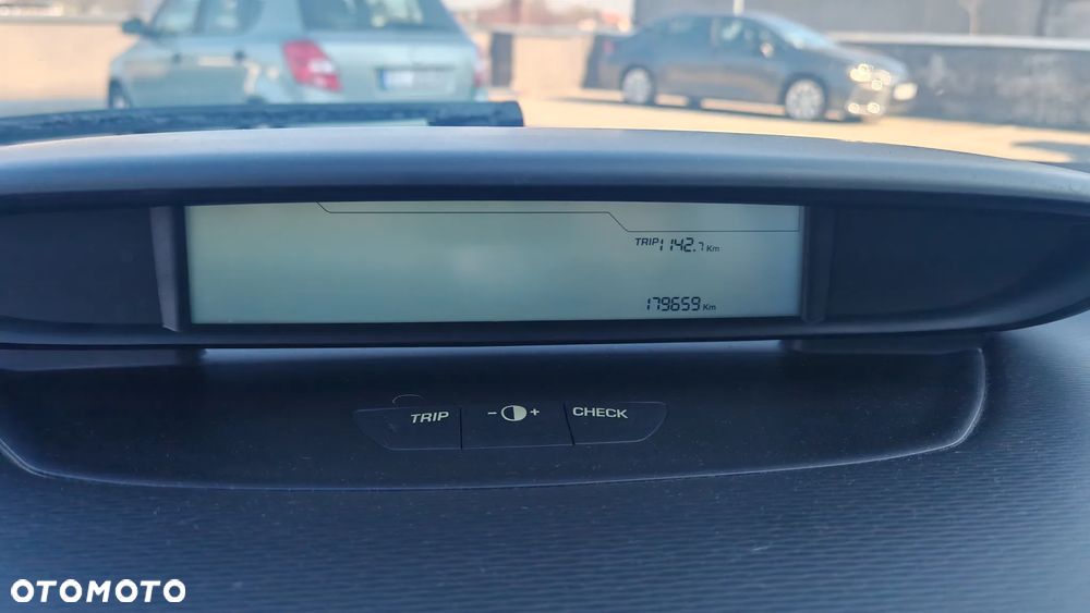 Citroën C4 1.6 HDi Impress Pack - 8