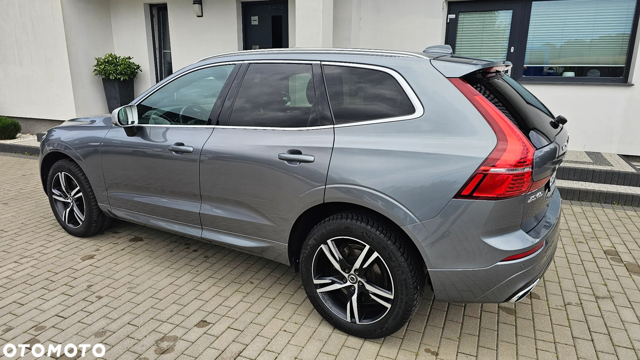 Volvo XC 60 D4 R-Design - 5