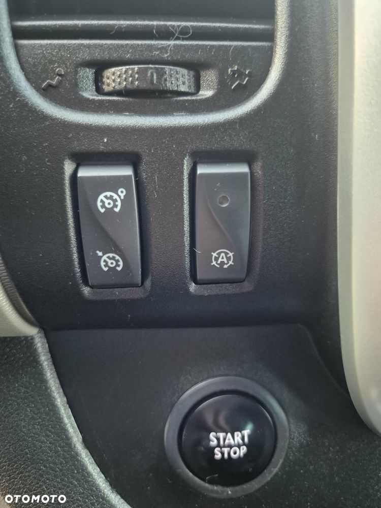 Renault Trafic - 10