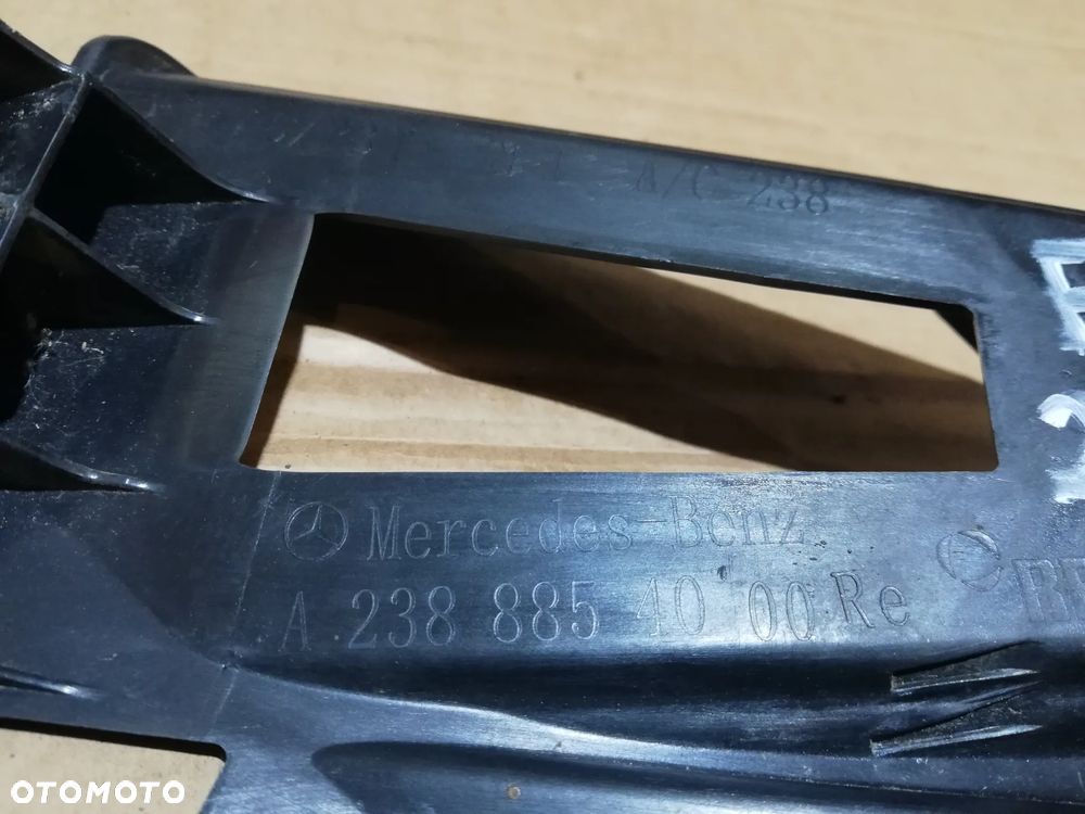 ŚLIZG ZDERZAKA PRAWY TYŁ MERCEDES W238 A2388854000 - 2