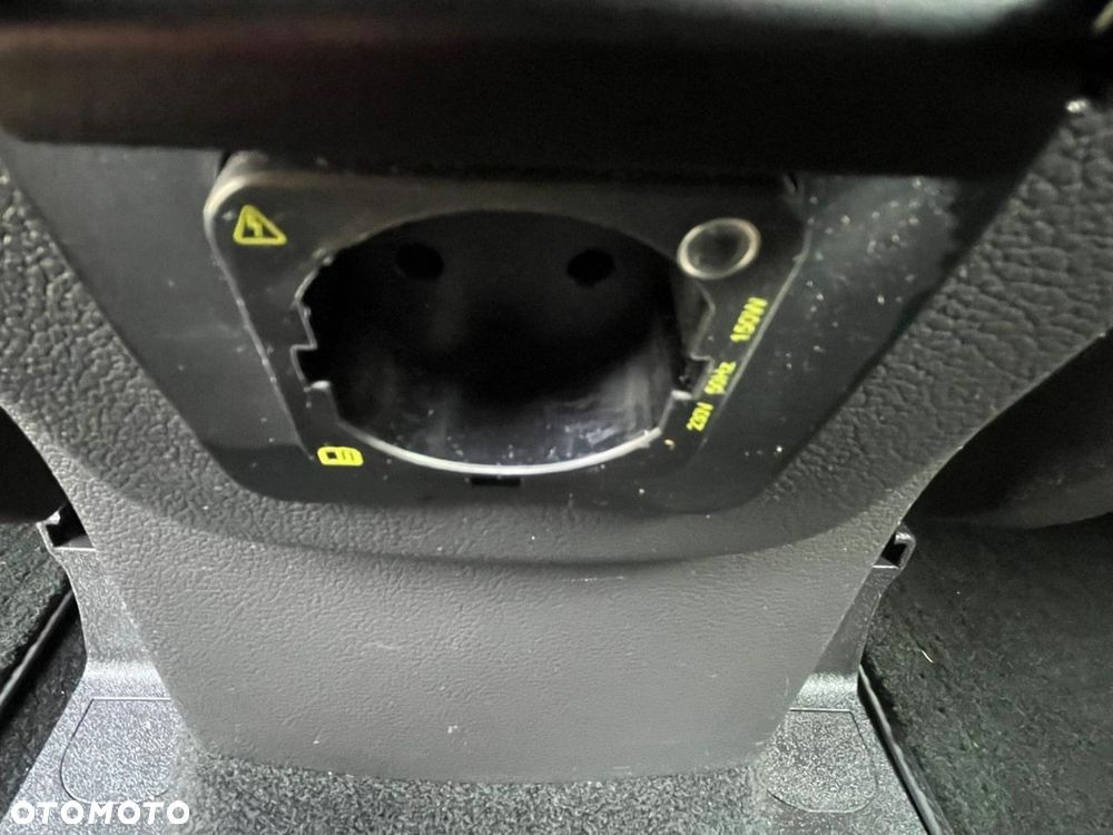 Ford Kuga 1.6 EcoBoost 2x4 Titanium - 16