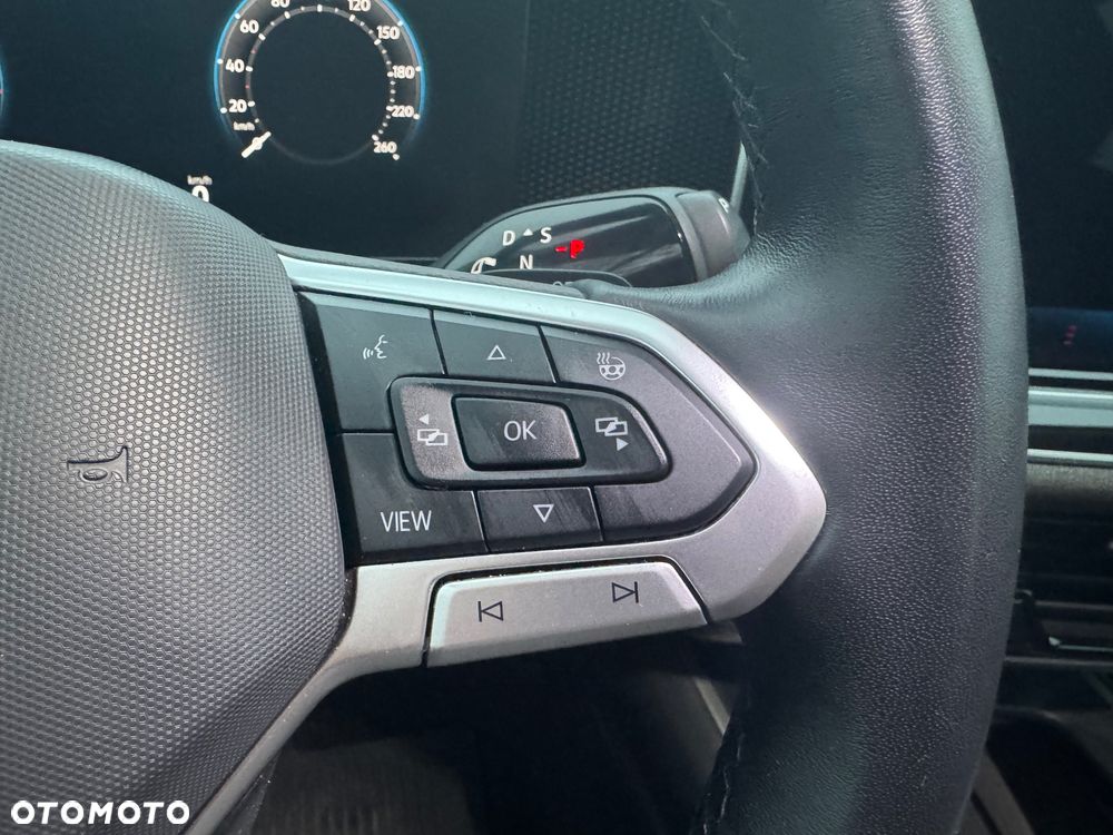 Volkswagen Passat - 31