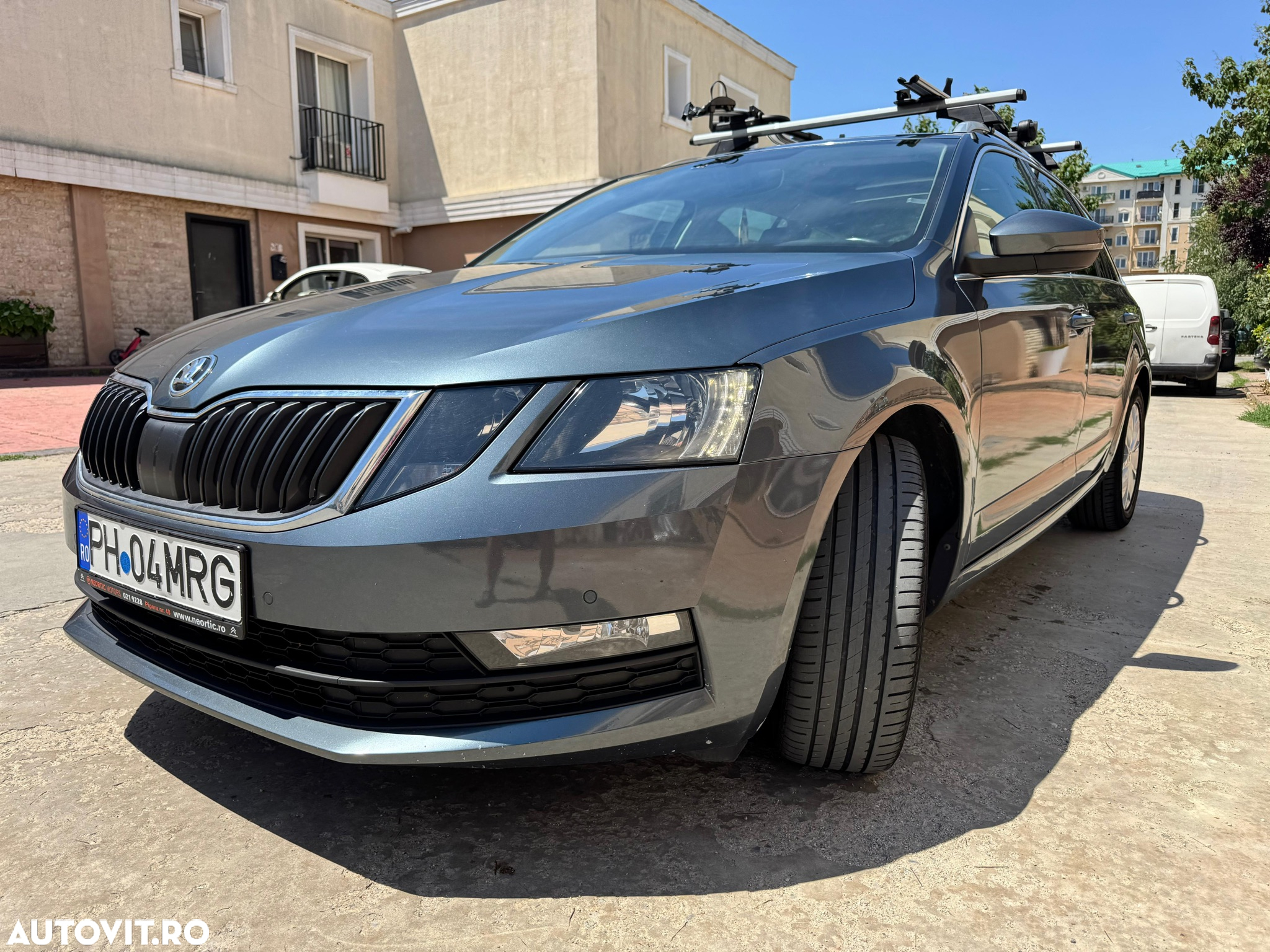 Skoda Octavia Combi Diesel 1.6 TDI DSG Style - 3