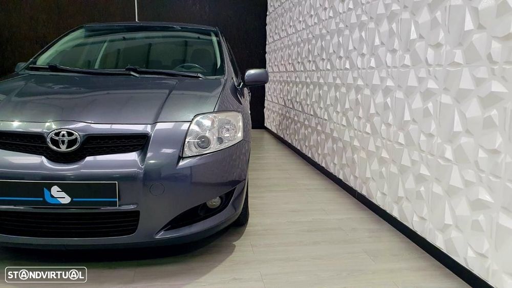 Toyota Auris 2.0 D-4D Exclusive - 3