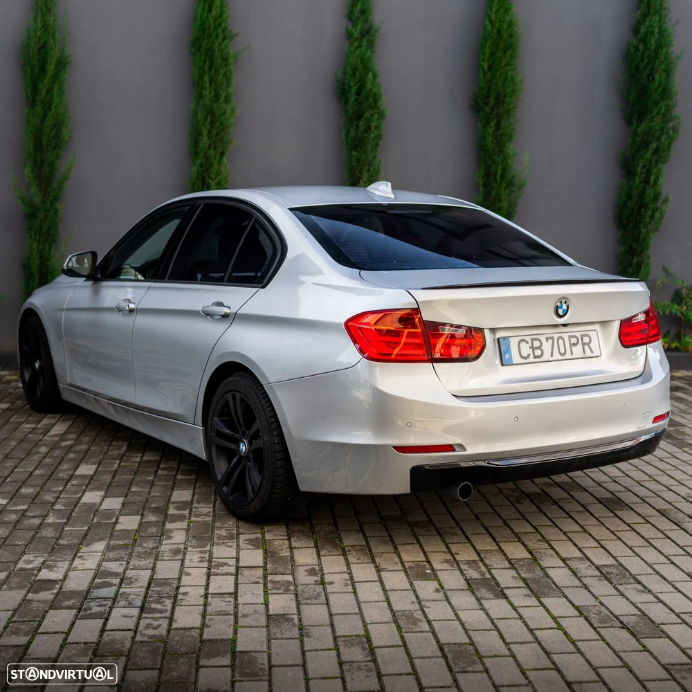 BMW 320 d Blue Performance Sport Line - 4