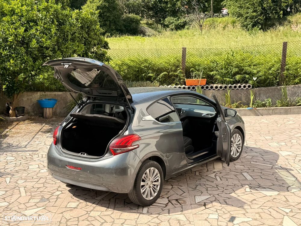 Peugeot 208 1.2 PureTech Allure - 39