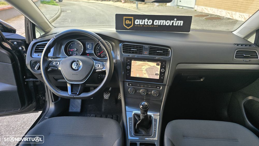 VW Golf 1.6 TDI Confortline - 21