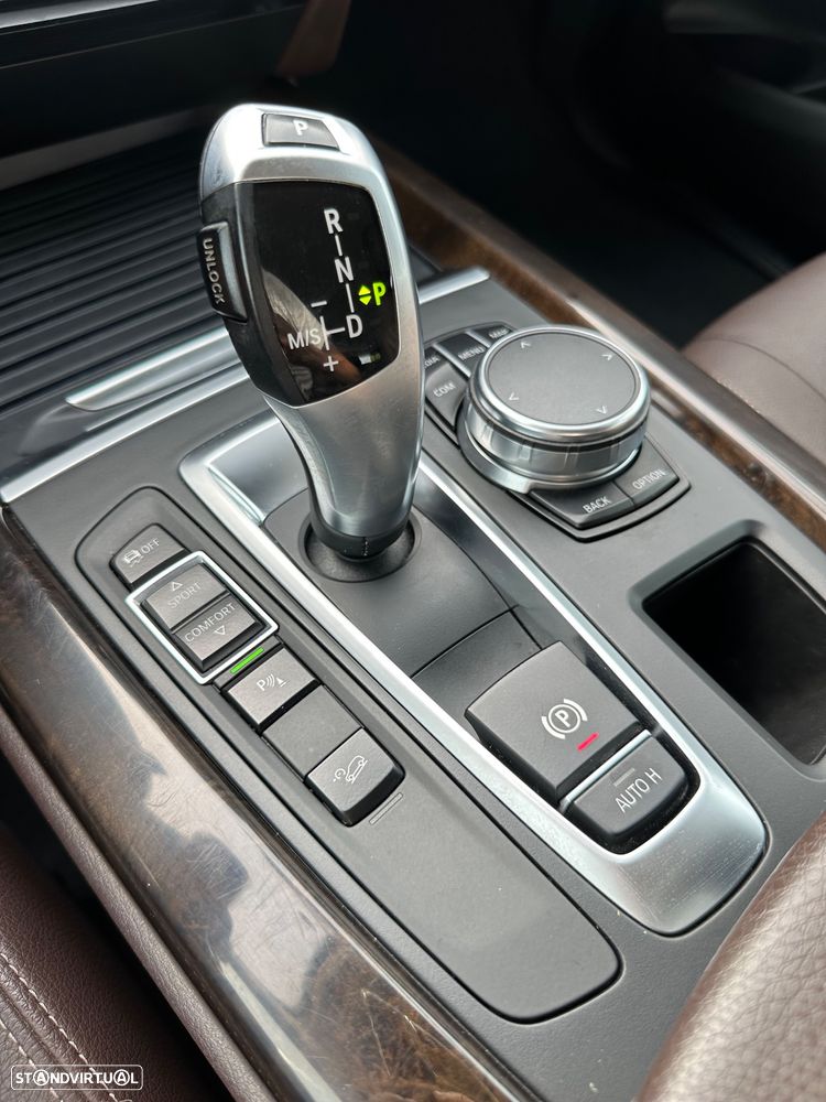 BMW X5 xDrive25d - 27