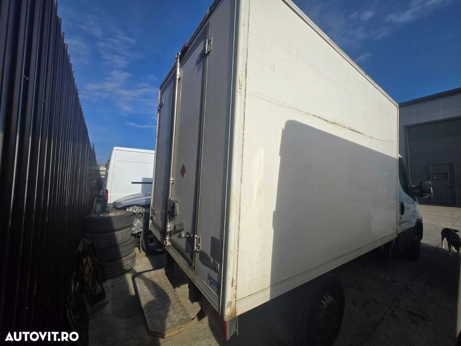 Dezmembrez Iveco Daily, motor 2.3, frigorific, 2016, cutie automata - 3