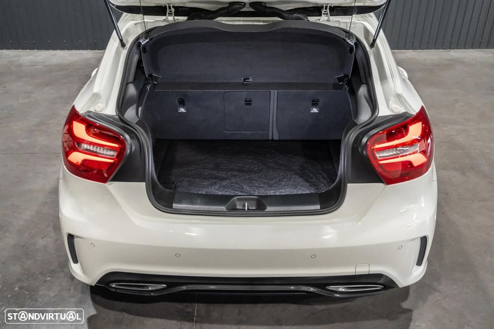 Mercedes-Benz A 180 AMG Line - 51