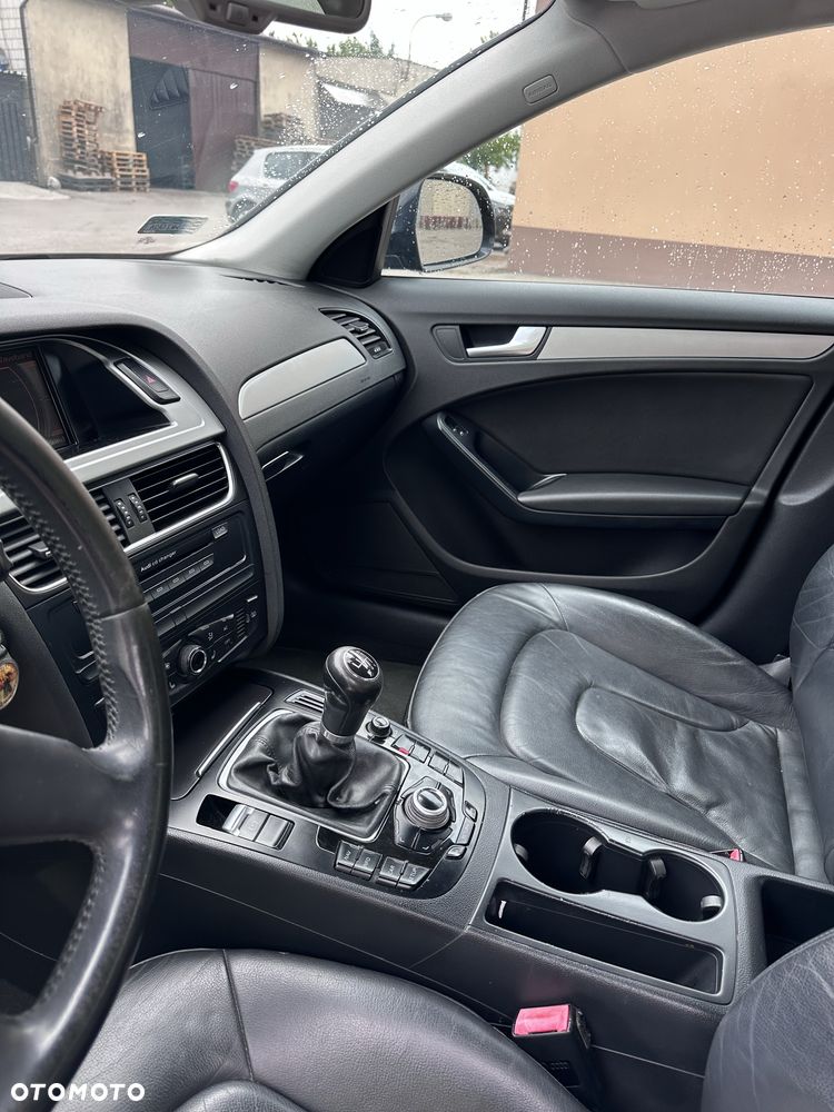 Audi A4 Limousine - 3